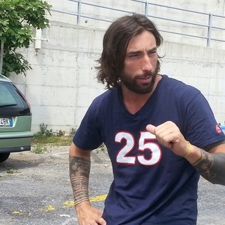 Vittorio Brumotti e la troupe di "Striscia la Notizia" aggrediti a Bologna