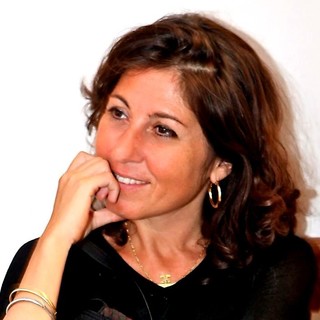 Dipendenza da serie tv, la parola alla semiologa: "Gli eroi sono gli sceneggiatori" Dipendenza da serie tv, la parola alla semiologa: "Gli eroi sono gli sceneggiatori"