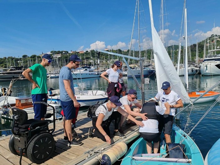 Varazze, la riabilitazione prende il largo: medici e fisioterapisti dell'Unità Spinale in mare con la vela paralimpica Varazze, la riabilitazione prende il largo: medici e fisioterapisti dell'Unità Spinale in mare con la vela paralimpica