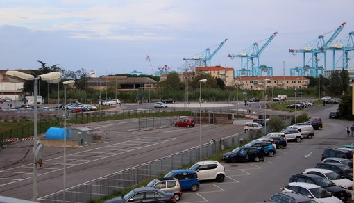 Vado Ligure riorganizza i parcheggi a disco orario e introduce l'app per gli stalli blu Vado Ligure riorganizza i parcheggi a disco orario e introduce l'app per gli stalli blu