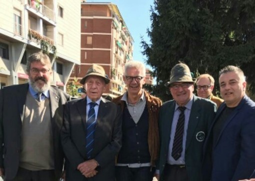 Vaccarezza a Saluzzo per il 20° raggruppamento Alpini: "Le Penne Nere sono un esempio da seguire" Vaccarezza a Saluzzo per il 20° raggruppamento Alpini: "Le Penne Nere sono un esempio da seguire"