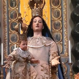 Varigotti celebra la solennità della Madonna del Santo Rosario Varigotti celebra la solennità della Madonna del Santo Rosario