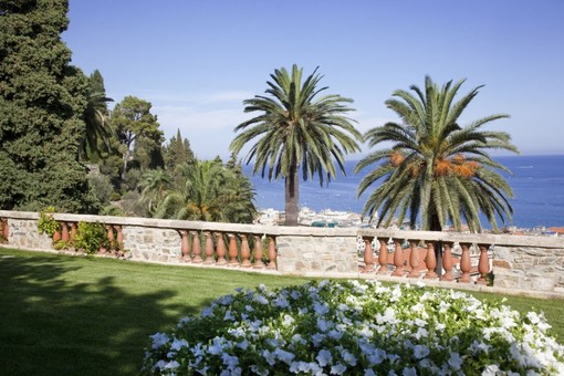 Alassio, aperti i giardini di villa della Pergola per Ferragosto Alassio, aperti i giardini di villa della Pergola per Ferragosto