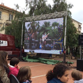 Bagno di folla per la presentazione del nuovo album dei Wefly ad Albenga