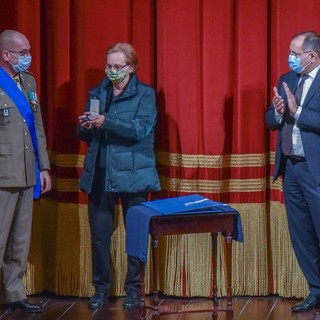 Savona celebra il 4 novembre: consegnata una medaglia d'onore a Valentino Matteo De Carli internato nel 1943 in un campo di concentramento (FOTO e VIDEO)