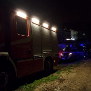 Roulotte in fiamme a Loano: perde la vita un 70enne