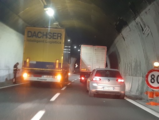 Incidente sulla A10 ad Albisola. Un codice giallo per un trauma toracico Incidente sulla A10 ad Albisola. Un codice giallo per un trauma toracico