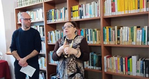 Successo di pubblico all’inaugurazione della mostra di Giovanna Oreglia a Toirano