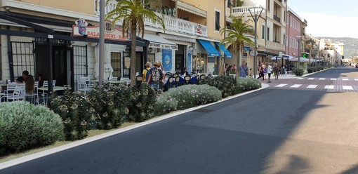 Pietra Ligure rinnova il suo lungomare e prepara la rivoluzione della viabilità a senso unico (FOTO)