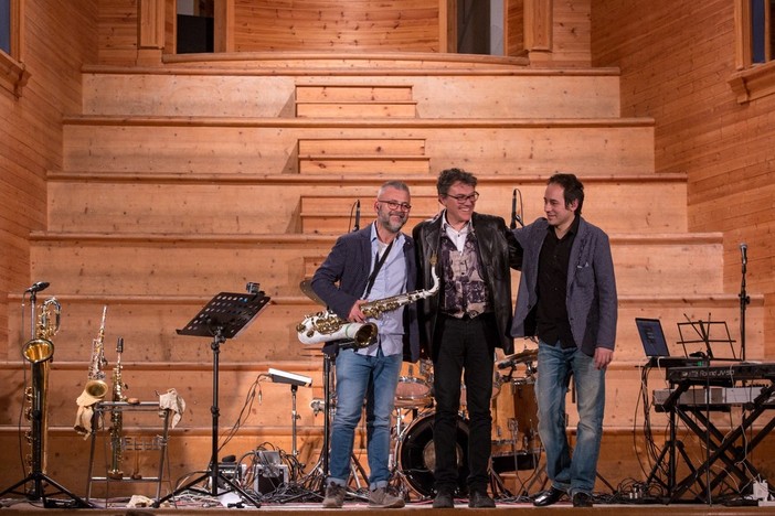 Finale, successo per il concerto jazz dei "The Duet" Finale, successo per il concerto jazz dei "The Duet"