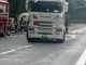 A10, cisterna piena di Gpl si ribalta: autostrada chiusa tra Varazze e Arenzano