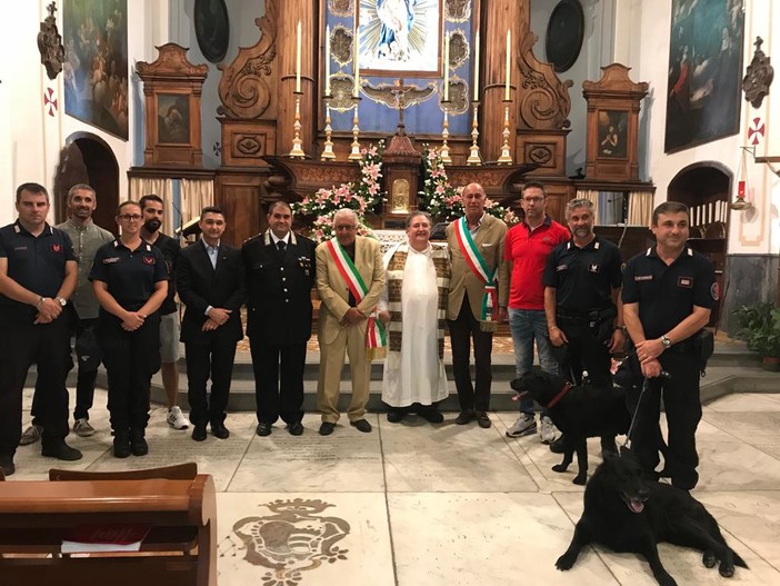 Oggi si celebrano i 10 anni dalla fondazione del nucleo cinofili di Villanova d' Albenga Oggi si celebrano i 10 anni dalla fondazione del nucleo cinofili di Villanova d' Albenga