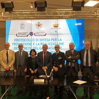 Regione: firmato il protocollo d'intesa per la promozione e realizzazione di una rete di distribuzione di Gas Naturale Liquefatto