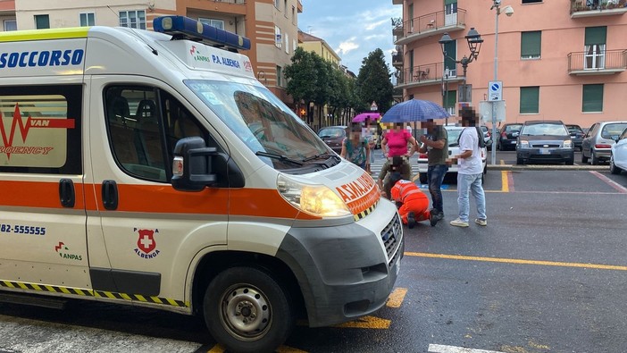 Investimento pedonale ad Albenga: 70enne trasportata al Santa Corona (FOTO) Investimento pedonale ad Albenga: 70enne trasportata al Santa Corona (FOTO)