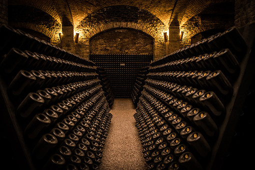 Lunedì 11 dalle 15, tre tavole rotonde su "Comunicare il vino e il territorio" a Asti