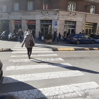 Investimento pedonale in Corso Italia a Savona, un'anziana in codice giallo al San Paolo