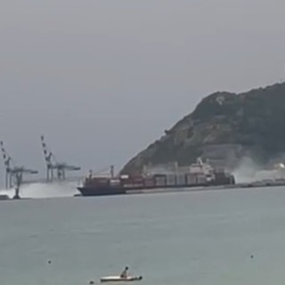 Vado Ligure, micro cariche di esplosivo per la demolizione della vecchia diga foranea e realizzare quella nuova