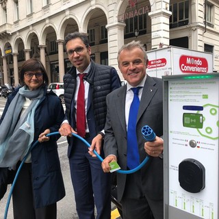 Energia, "Progetto Mobilità Sostenibile Genova e Savona": installate 22 nuove stazioni di ricarica per auto e moto elettriche