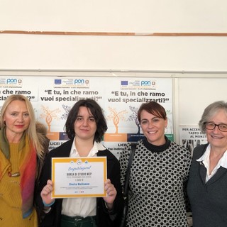 Savona, al Liceo "Della Rovere" borsa di studio WEP a Ilaria Bellezza Savona, al Liceo "Della Rovere" borsa di studio WEP a Ilaria Bellezza