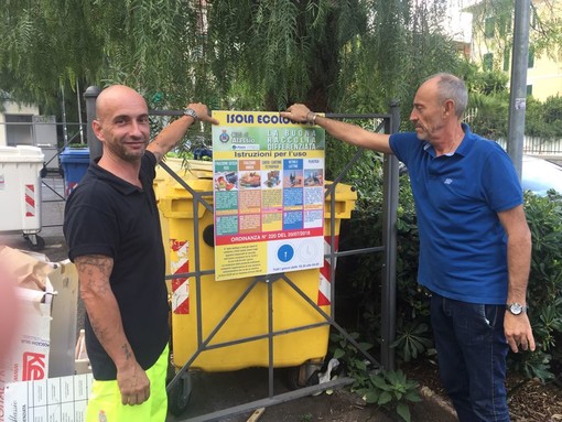Alassio, guida alla differenziata: installata un'apposita segnaletica in prossimità delle isole ecologiche