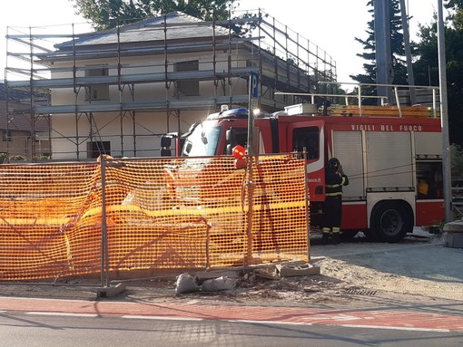 Albisola, fiamme in un cantiere edile: intervento dei vigili del fuoco (FOTO) Albisola, fiamme in un cantiere edile: intervento dei vigili del fuoco (FOTO)