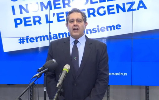 Covid, Toti: "Dal 15 marzo in fascia arancione, 100% di didattica a distanza per le scuole superiori" Covid, Toti: "Dal 15 marzo in fascia arancione, 100% di didattica a distanza per le scuole superiori"