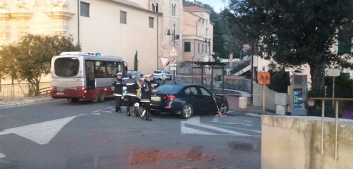 Finalpia, incidente stradale in via Calvisio: un uomo in codice giallo al Santa Corona