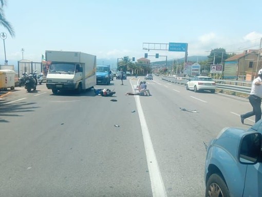 Borgio Verezzi, scontro auto-moto sull'Aurelia: un ferito al Santa Corona in codice rosso Borgio Verezzi, scontro auto-moto sull'Aurelia: un ferito al Santa Corona in codice rosso