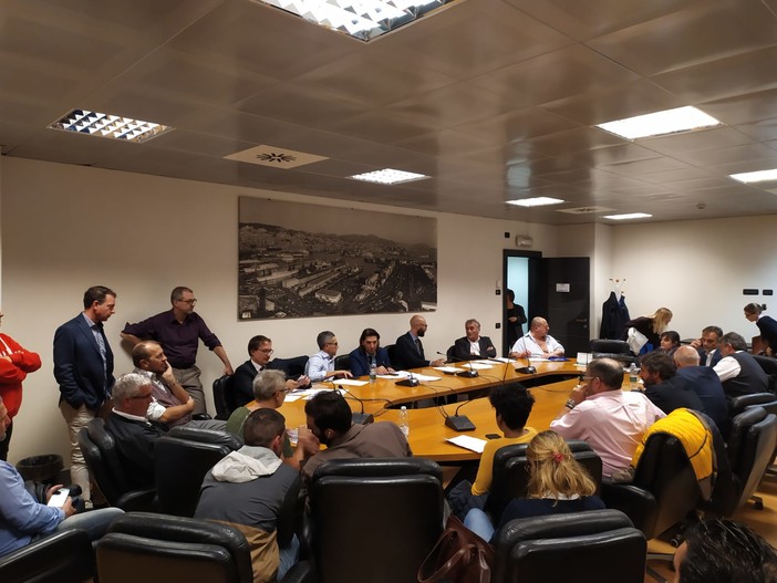 Tutti d'accordo in Regione per i fondi destinati alla sicurezza dei lavoratori delle autostrade, ma slitta la votazione