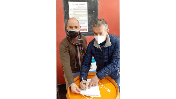 A Carcare una raccolta firme per la realizzazione di un parcheggio in via Barrili A Carcare una raccolta firme per la realizzazione di un parcheggio in via Barrili