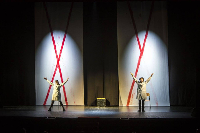Lo spettacolo teatrale "X=Y" arriva a Savona Lo spettacolo teatrale "X=Y" arriva a Savona