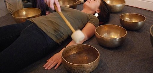 Savona: alla Ubik per scoprire "La via del benessere, lo yoga del suono"