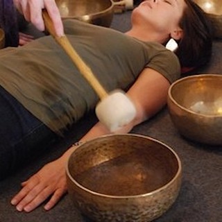 Savona: alla Ubik per scoprire "La via del benessere, lo yoga del suono"