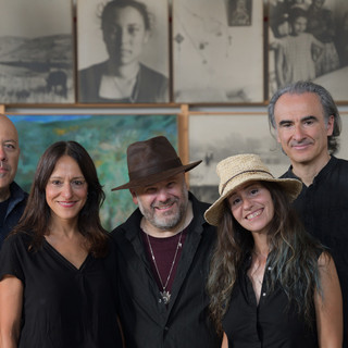 Yo Yo Mundi in concerto al "Finale Music festival", una festa per il 35° anno di carriera Yo Yo Mundi in concerto al "Finale Music festival", una festa per il 35° anno di carriera