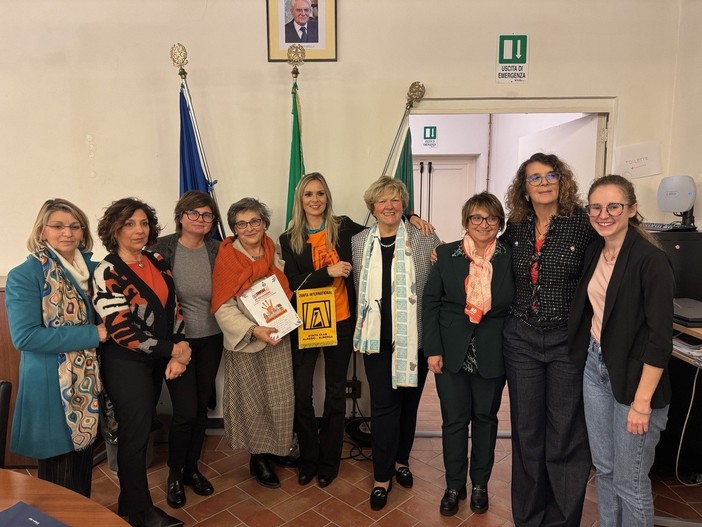 “Mercoledì Zonta”: quattro incontri dedicati al tumore al seno “Mercoledì Zonta”: quattro incontri dedicati al tumore al seno
