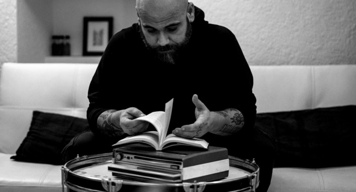 Festival Sanremo, il varazzino Zibba promosso a pieni voti per la voce, ma bocciato per il look da Vanity Fair Festival Sanremo, il varazzino Zibba promosso a pieni voti per la voce, ma bocciato per il look da Vanity Fair