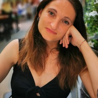 L'artista loanese Alessandra Munerol: "Attraverso Youtube racconto le Metamorfosi della vita"