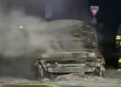 Millesimo, auto prende fuoco lungo la Sp 51: vigili del fuoco mobilitati (VIDEO) Millesimo, auto prende fuoco lungo la Sp 51: vigili del fuoco mobilitati (VIDEO)