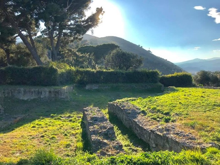 Albenga, nuova passeggiata archeologica alla scoperta del Pilone e dell'Anfiteatro Romano Albenga, nuova passeggiata archeologica alla scoperta del Pilone e dell'Anfiteatro Romano