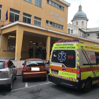 Rischio-infarto al seggio a Savona: soccorso da un medico e un infermiere in coda