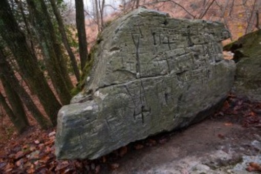 Archeologia rupestre, a Savona la presentazione dei Quaderni del Mediterraneo Archeologia rupestre, a Savona la presentazione dei Quaderni del Mediterraneo