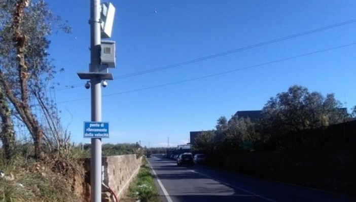 Incontro tra le associazioni dei consumatori e il presidente della Provincia sulle cartelle di pagamento delle sanzioni Incontro tra le associazioni dei consumatori e il presidente della Provincia sulle cartelle di pagamento delle sanzioni