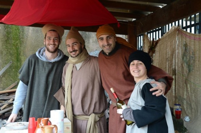 Ad Andora un'intera borgata diventa presepe vivente Ad Andora un'intera borgata diventa presepe vivente