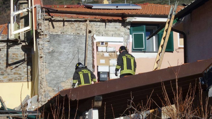 Arnasco, il sindaco Gallizia: "Priorità la rimozione dei detriti". Quattro gli sfollati