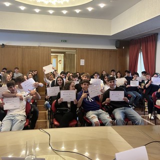 Percorso per migliorare le competenze digitali per 4 istituti tecnici del savonese: attestati per 80 studenti