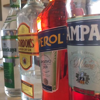 Una volta al mese il "rito" dell'apericena a Gorra