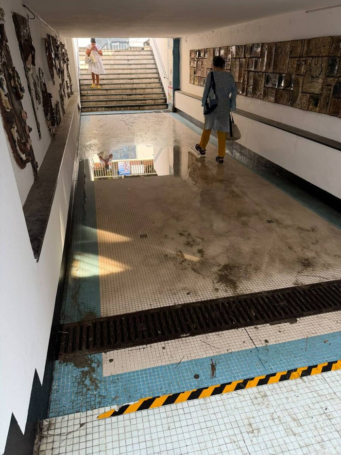 Acqua nel sottopassaggio di Albissola, consigliere Siri: "Dobbiamo farlo utilizzare in quelle condizioni..." Acqua nel sottopassaggio di Albissola, consigliere Siri: "Dobbiamo farlo utilizzare in quelle condizioni..."