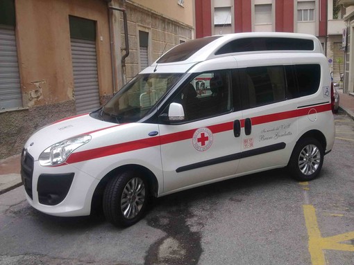 Inaugurazione nuovo mezzo per trasporto disabili della Croce Rossa di Vado Ligure