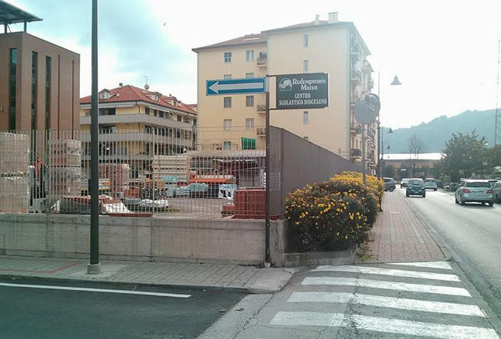 Preso ad Albenga uno dei "boss dello spaccio": la gratitudine di "Cittadini Stanchi" e CISA Preso ad Albenga uno dei "boss dello spaccio": la gratitudine di "Cittadini Stanchi" e CISA