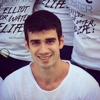 Alassio, il giovane imprenditore Andrea Demichelis presenta il suo innovativo motore di ricerca &quot;Elliot for water&quot;